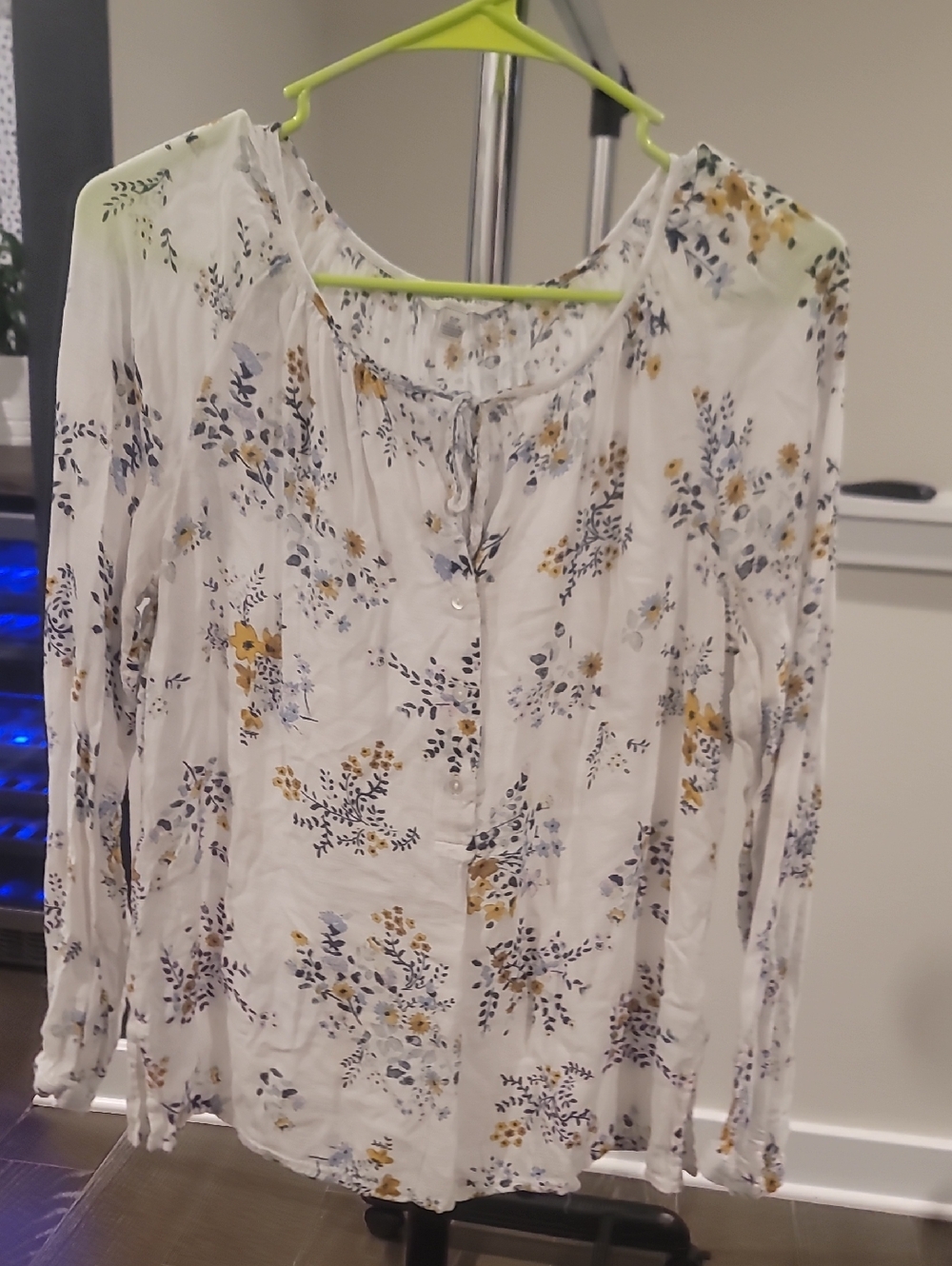 Lucky Brand White Floral Button-Front Blouse with Navy and Mustard Accents